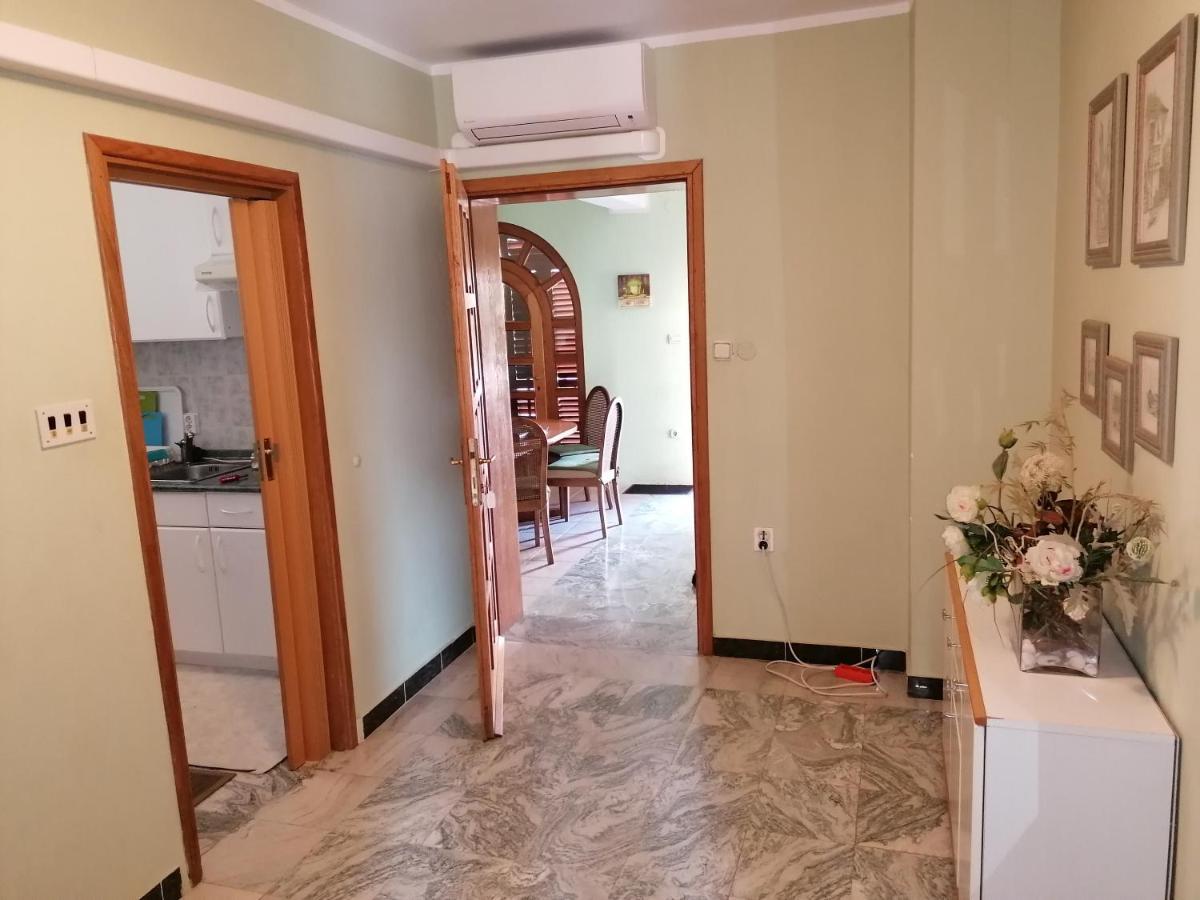 Near Beach - Apartments Marica Ровінь Екстер'єр фото
