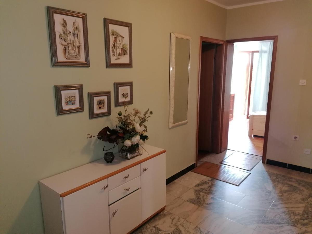 Near Beach - Apartments Marica Ровінь Екстер'єр фото