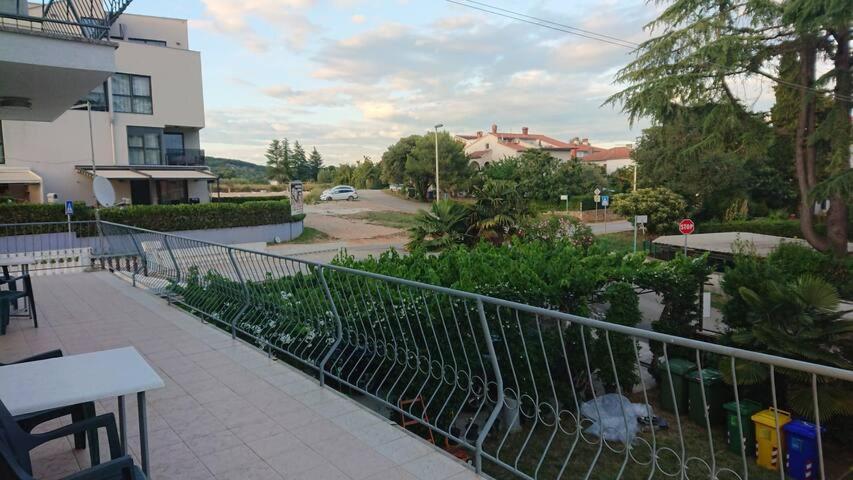 Near Beach - Apartments Marica Ровінь Екстер'єр фото
