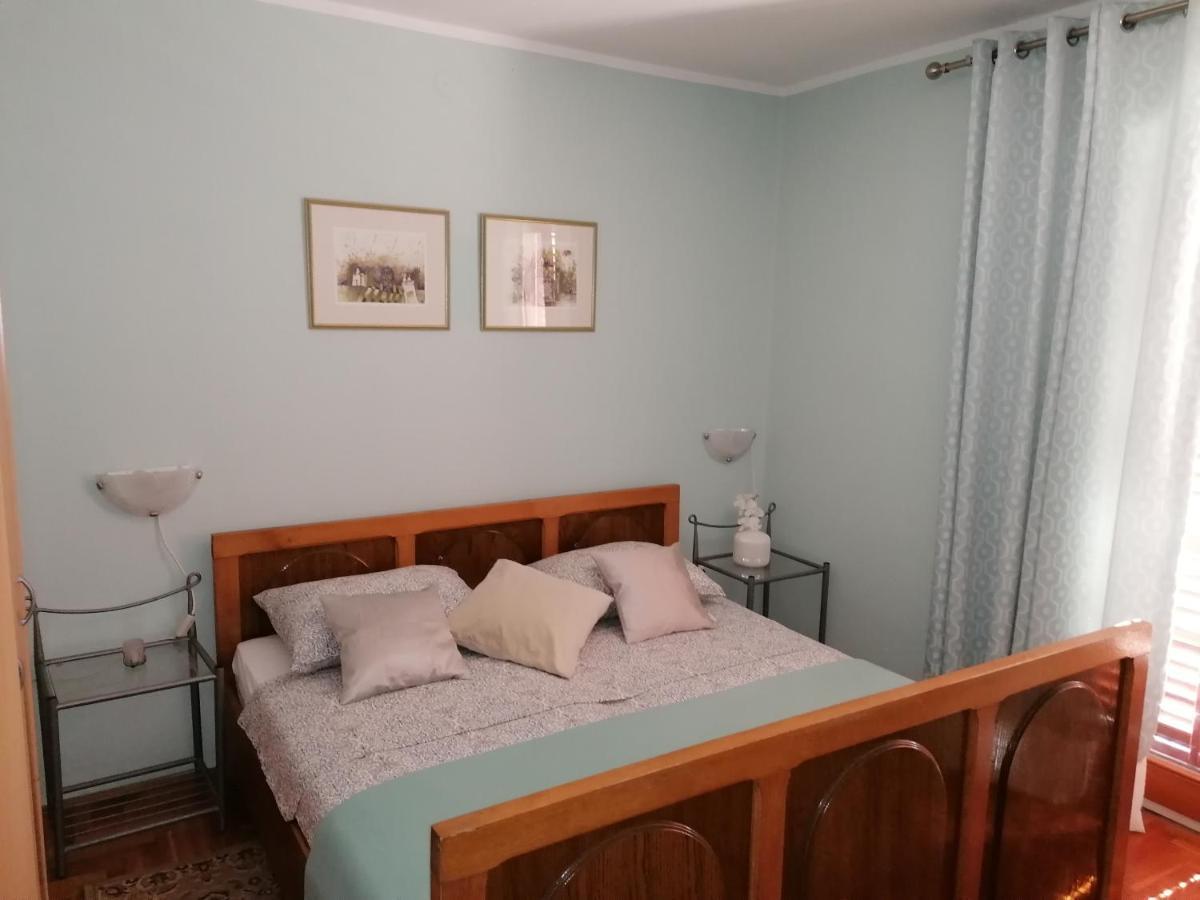 Near Beach - Apartments Marica Ровінь Екстер'єр фото