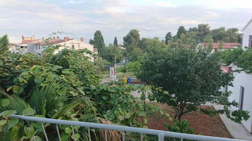 Near Beach - Apartments Marica Ровінь Екстер'єр фото